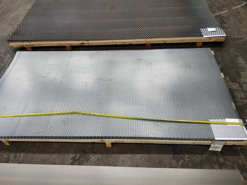 Verkkolevyt Sinkitty litistetty 7.1x24.4 2440x1220mm avoin ala 60%