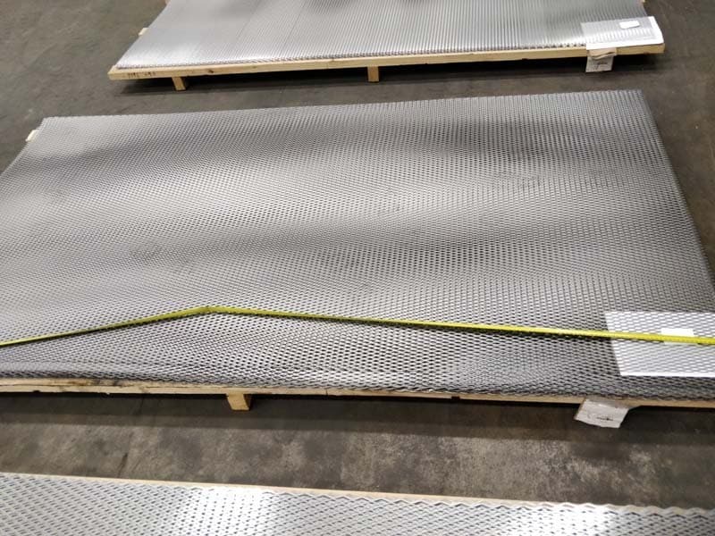 Verkkolevyt Teräs litistetty 7x24.4 2400x1250mm avoin ala 60%