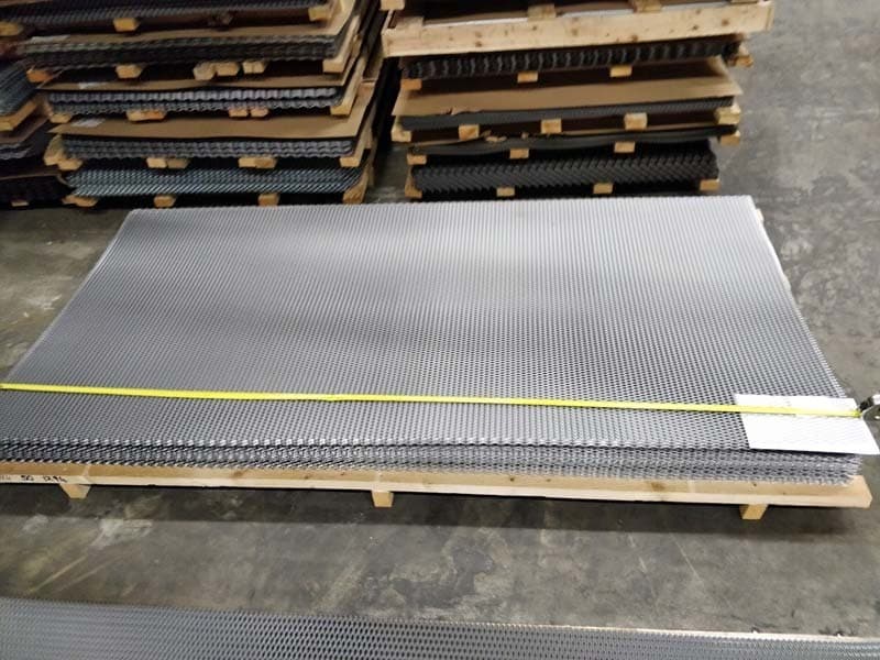 Verkkolevyt Teräs 11.7x30.5 2440x1220mm avoin ala 60%