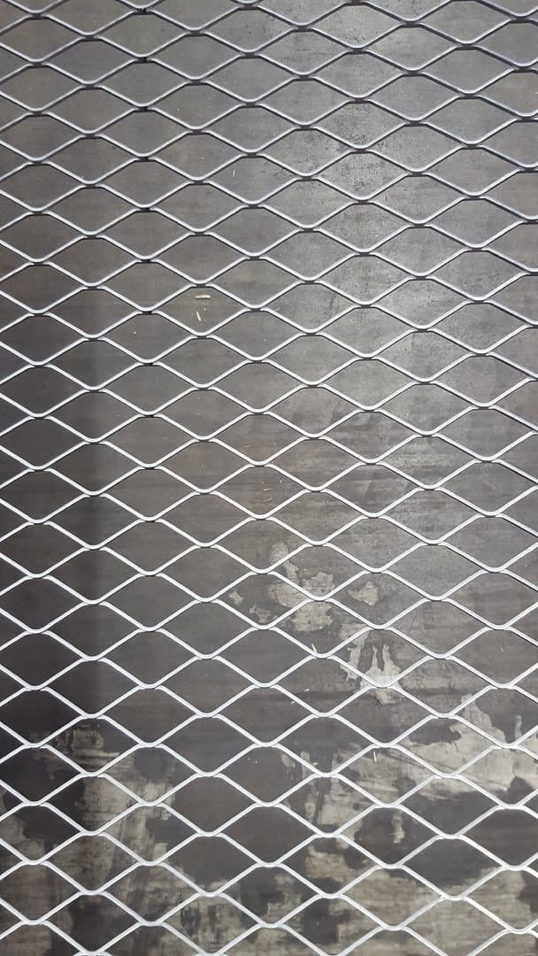 Verkkolevyt Kuumasinkitty 40.6x85.7 2440x1220mm avoin ala 84%