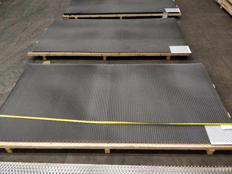 Verkkolevyt Teräs 16.5x38 1830x915mm avoin ala 73%