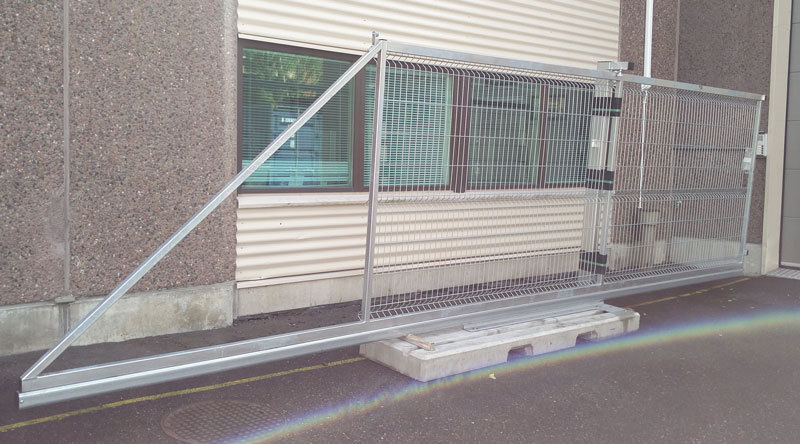 Työmaaportit Työmaa-aita liukuportti liukuu oikealle