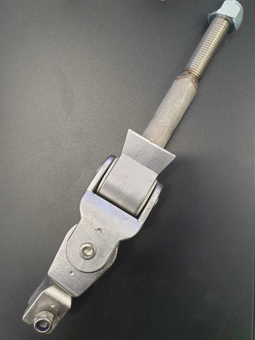 Leikkivälineet Pesäkeinulaakeri pultilla